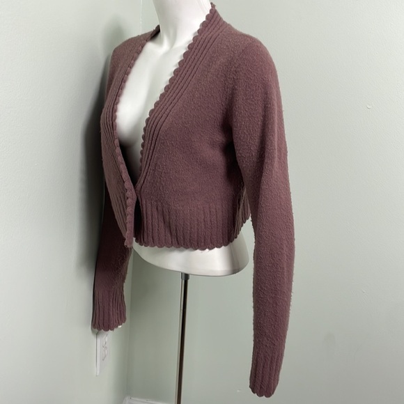 ANTHROPOLOGIE Sleeping on Snow Cropped Mauve Cardigan Sweater - Picture 2 of 7
